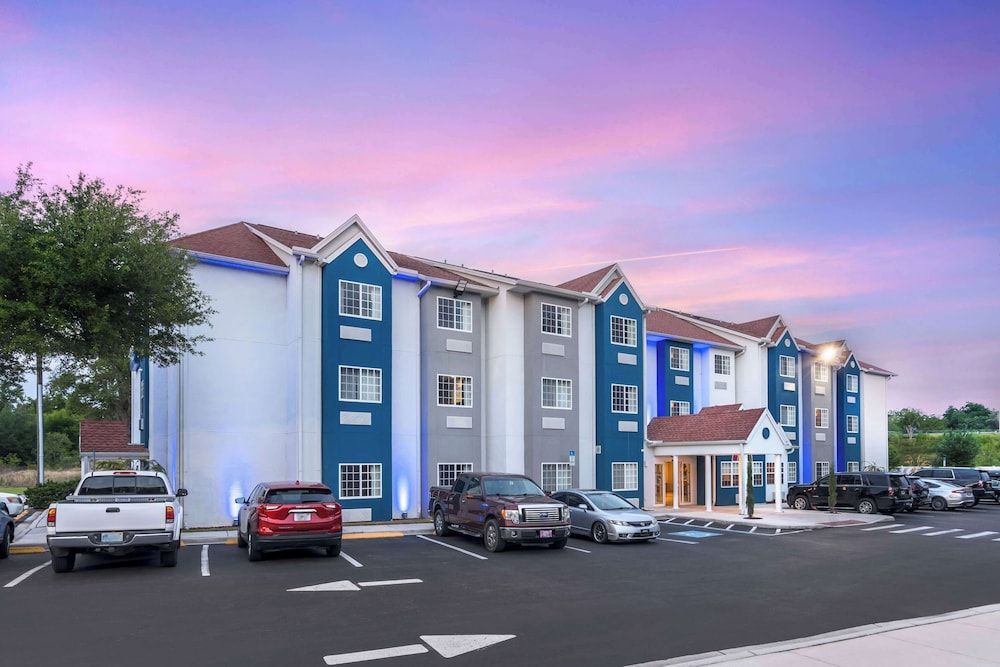 Microtel Inn & Suites by Wyndham Brooksville 2 estrelas em Ridge Manor