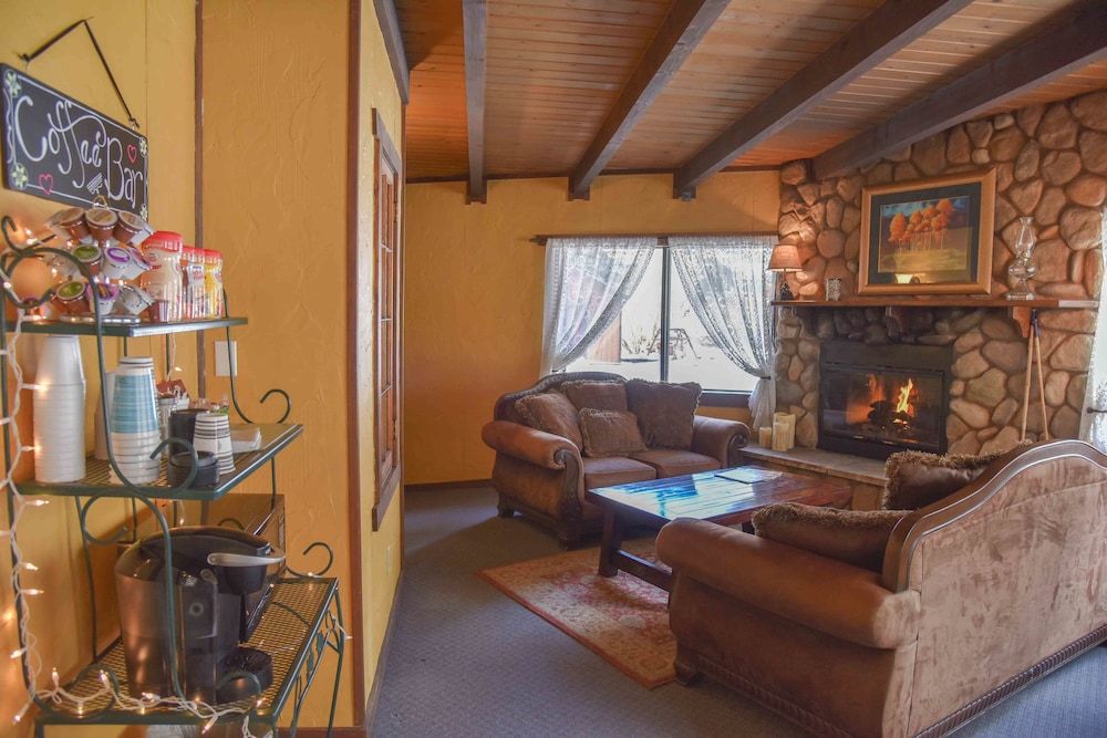 Alpine Lodge 3