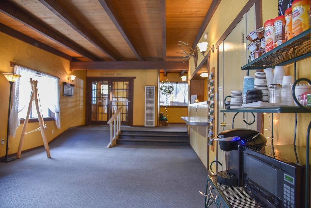 Alpine Lodge 2