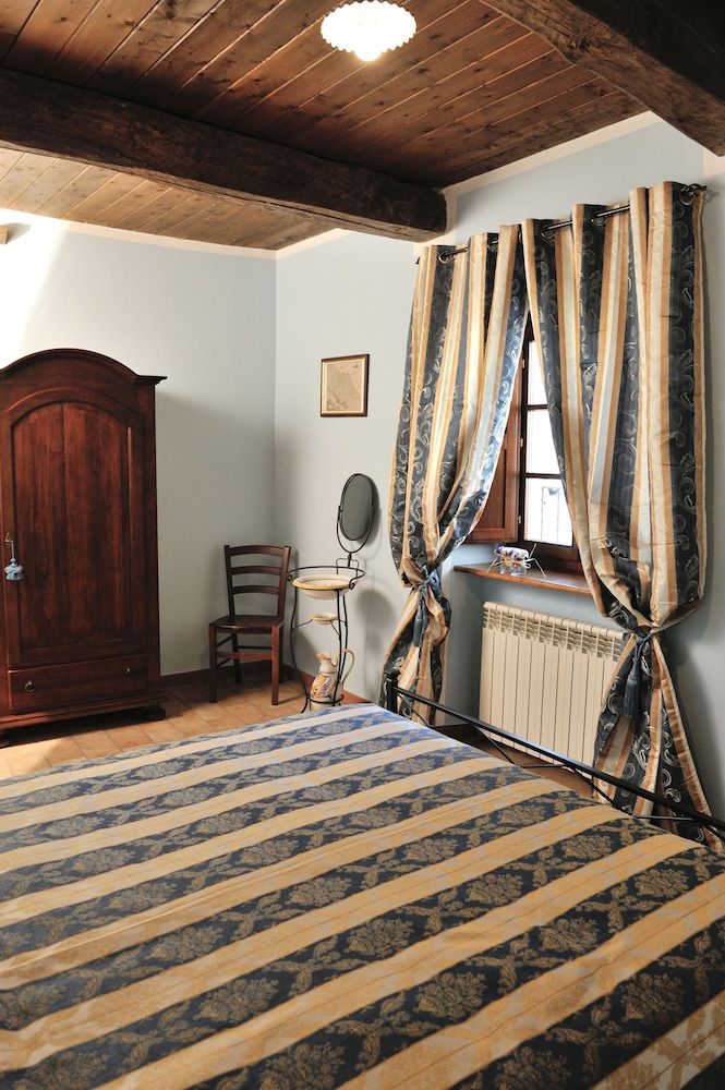 Country House Federico I -1 estrellas en Sassoferrato