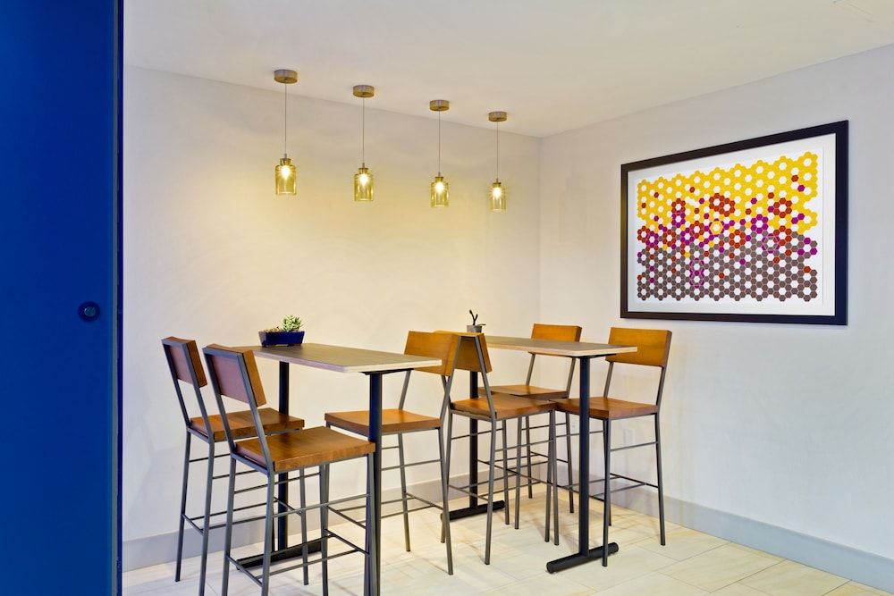 Holiday Inn Express Hotel & Suites Tavares - Leesburg by IHG 2