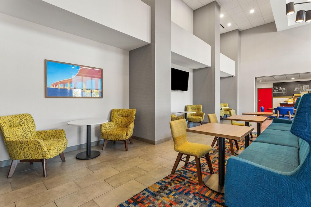 Hampton Inn & Suites Port Richey 2