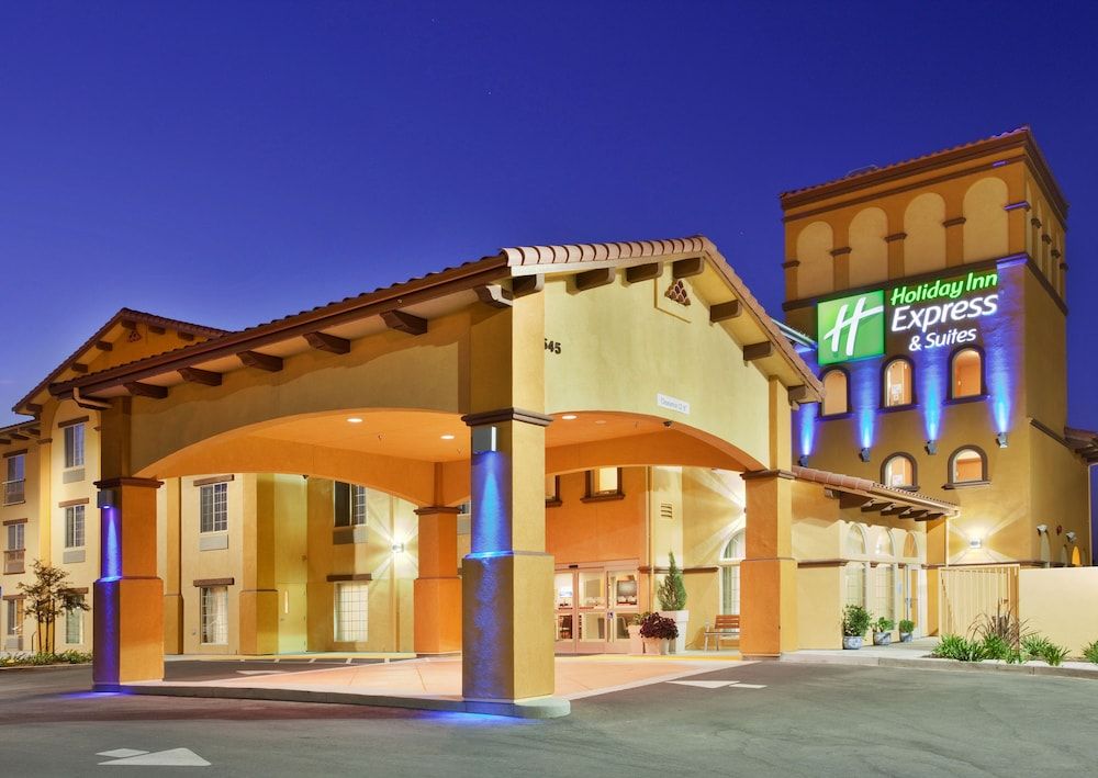 Holiday Inn Express & Suites Willows by IHG 3 estrellas en Willows
