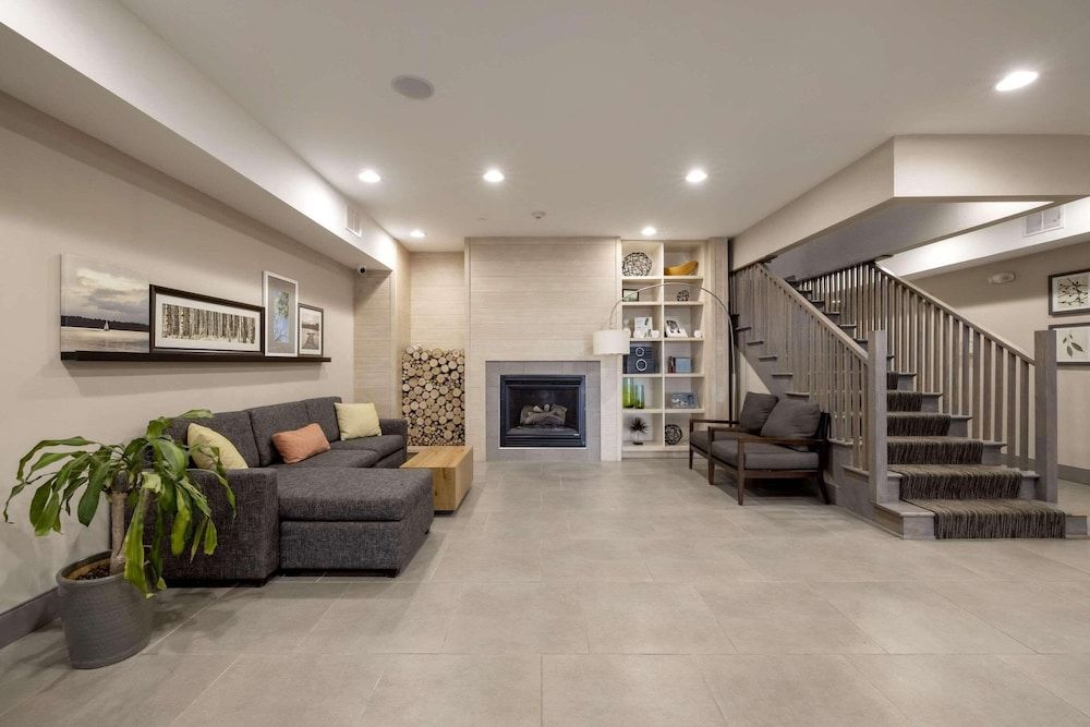 Country Inn & Suites by Radisson, Tinley Park, IL 3