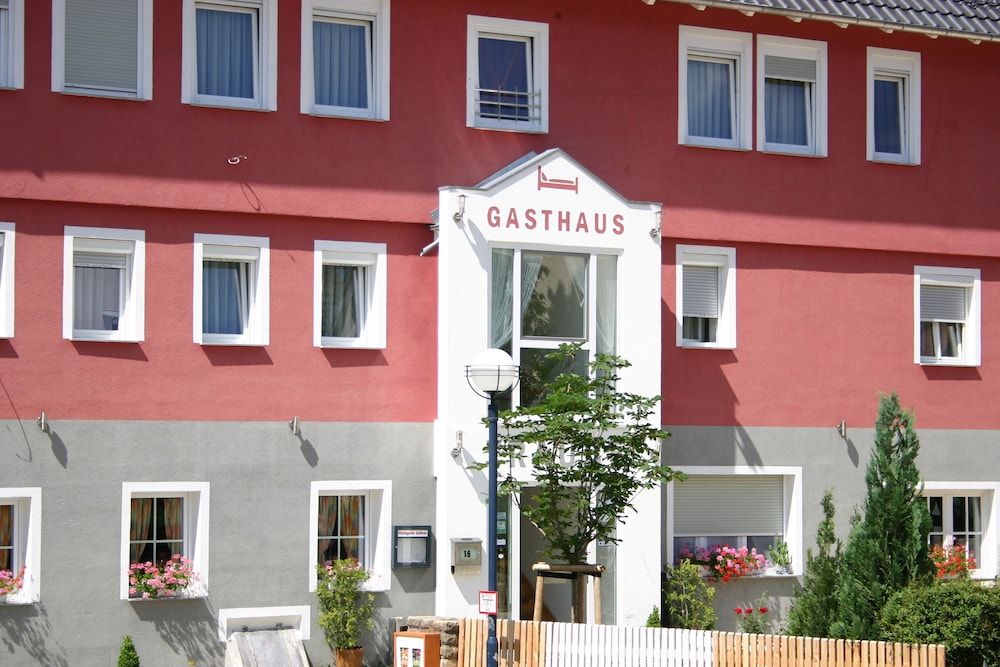 GasthausTraube -1 estrellas en Dettingen an der Erms