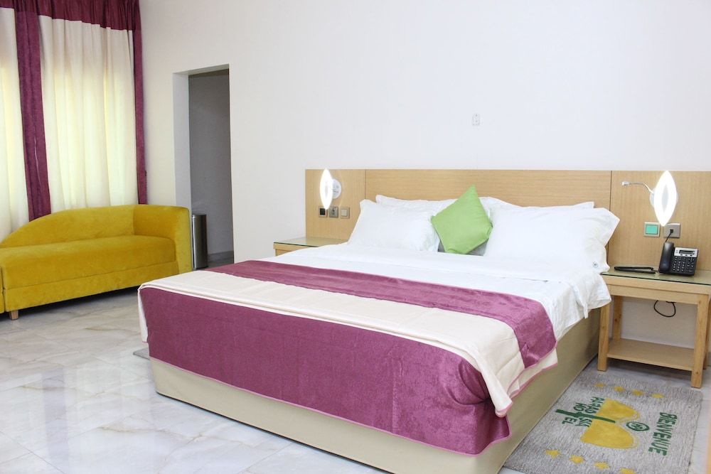 Paradisia Hotel 3