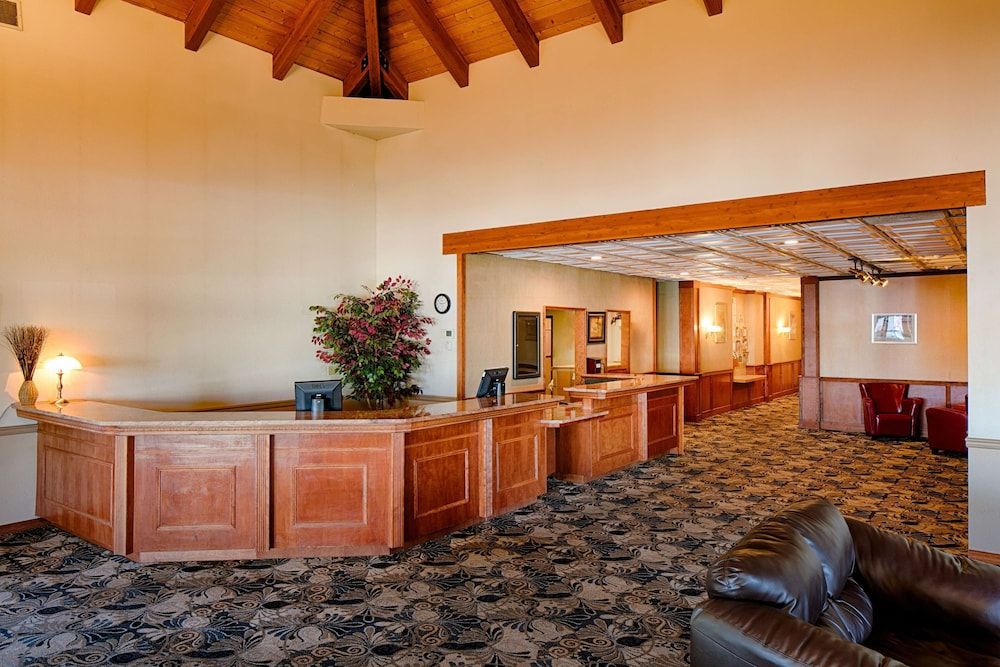 Red Lion Hotel & Conference Center Ellensburg 2