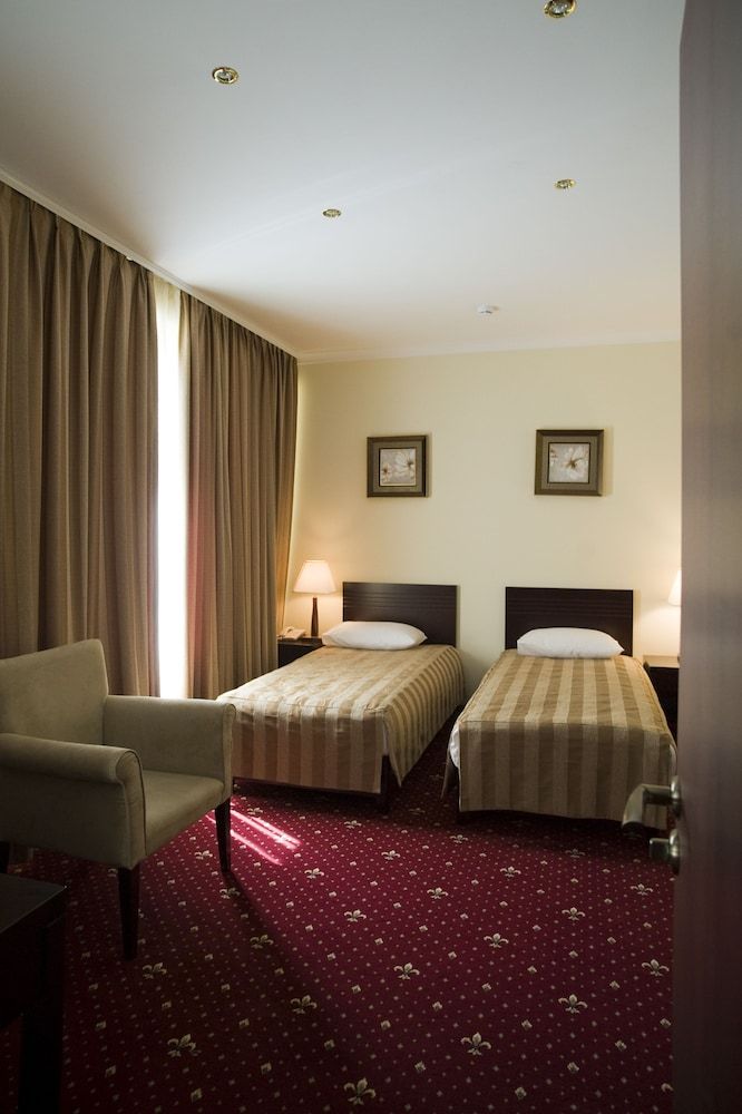 Jumbo Hotel 3