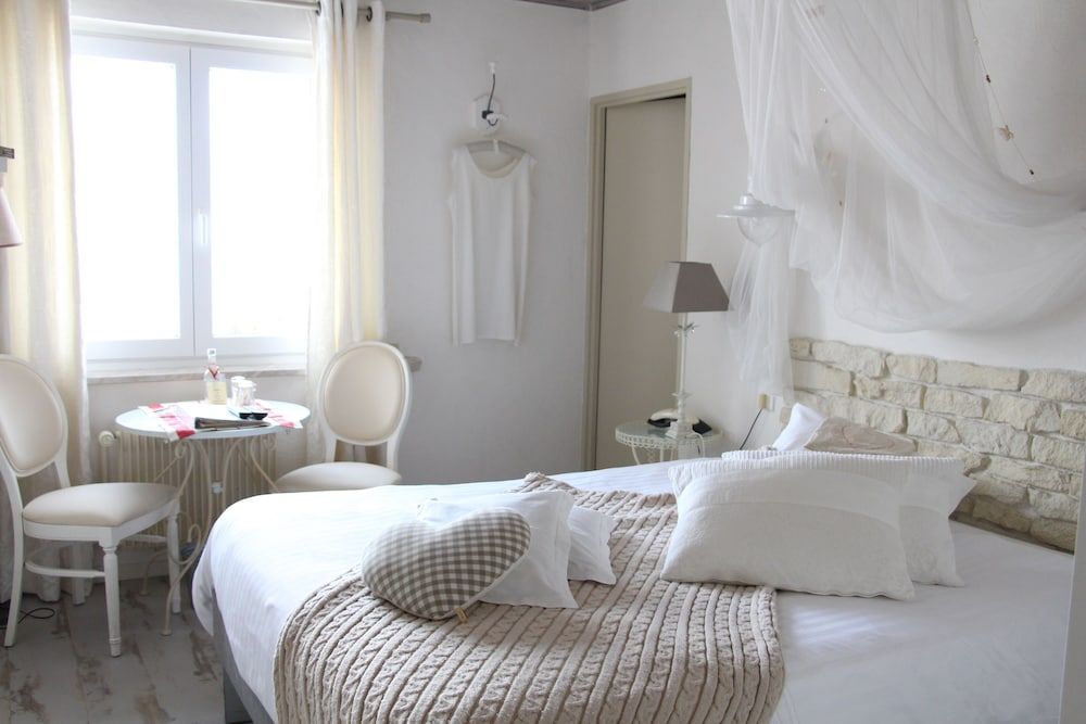 Hotel Les 4 Saisons 3