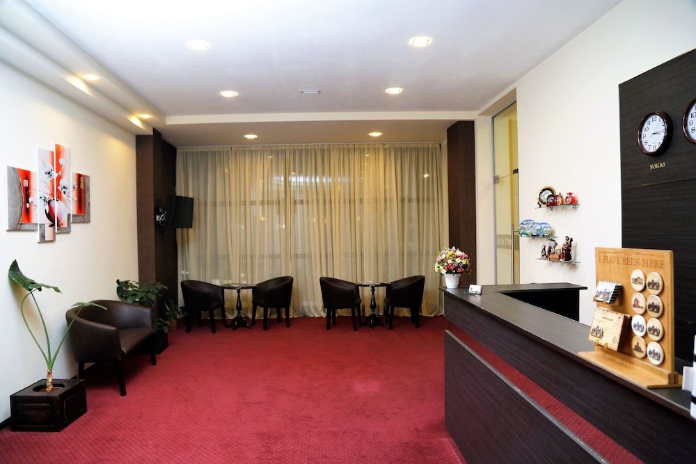 Tomu's Hotel 2