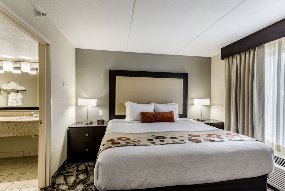 Holiday Inn Express & Suites Cedar Falls - Waterloo by IHG 2