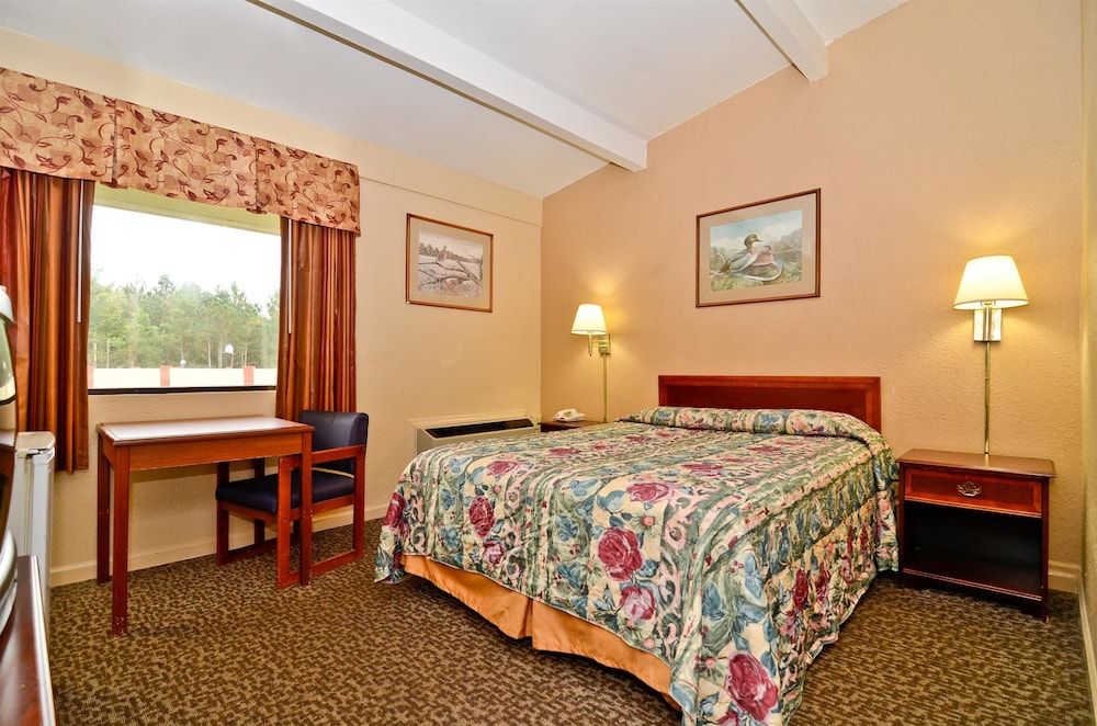 Americas Best Value Inn Smithfield 3