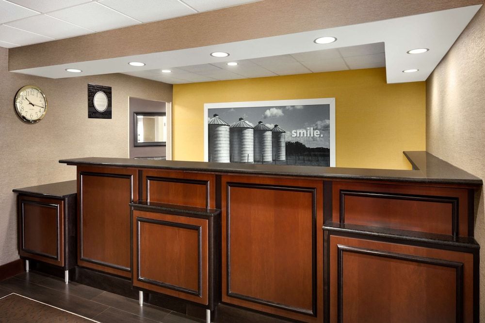 Hampton Inn St. Joseph 2