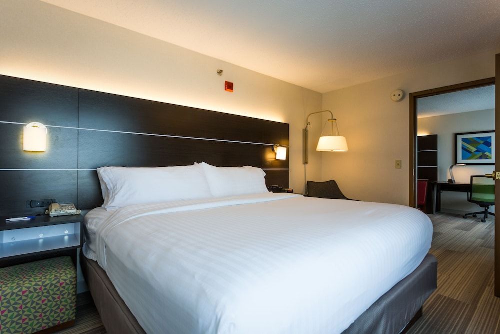 Holiday Inn Express & Suites Reading by IHG 2