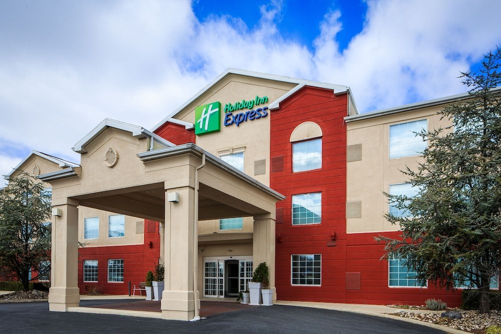 Holiday Inn Express & Suites Reading by IHG 2 estrellas en Reading