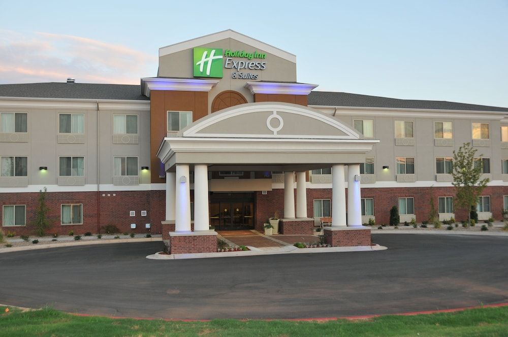 Holiday Inn Express & Suites Clinton by IHG 3 estrelas em Clinton