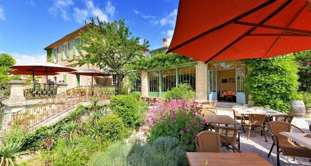 Auberge du Cédre -1 estrellas en Lauret