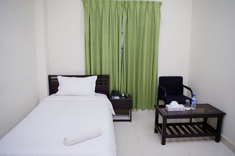 Restinn Hotel & Restaurant 3 estrellas en Maulvi Bāzār