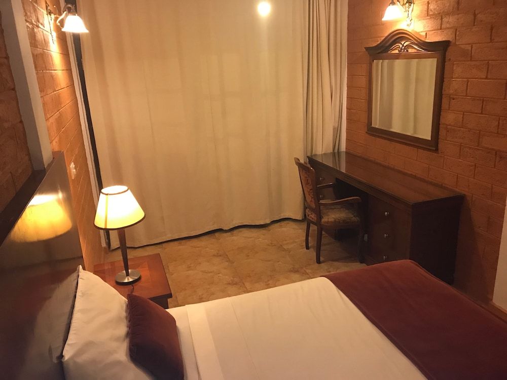 Hotel 4 U Saliya Garden 3