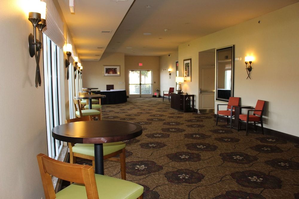Hilton Garden Inn Clovis 2