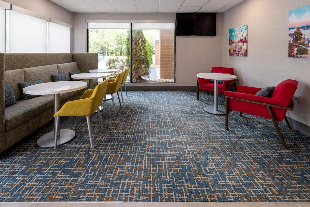 Hampton Inn Commerce 3