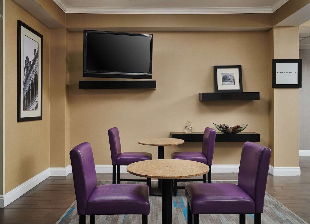 Hampton Inn Covington 3