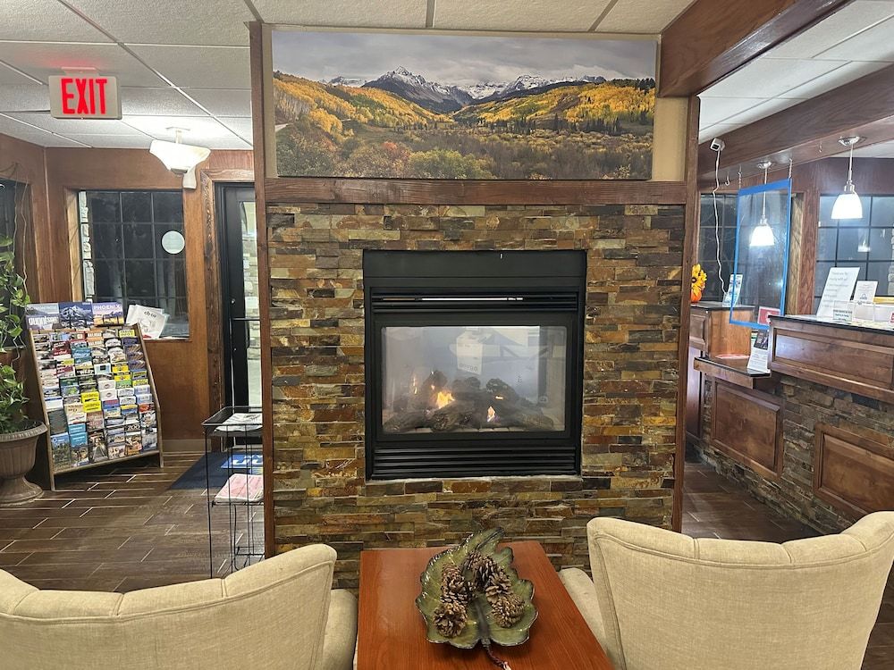 Days Inn & Suites by Wyndham Gunnison 3