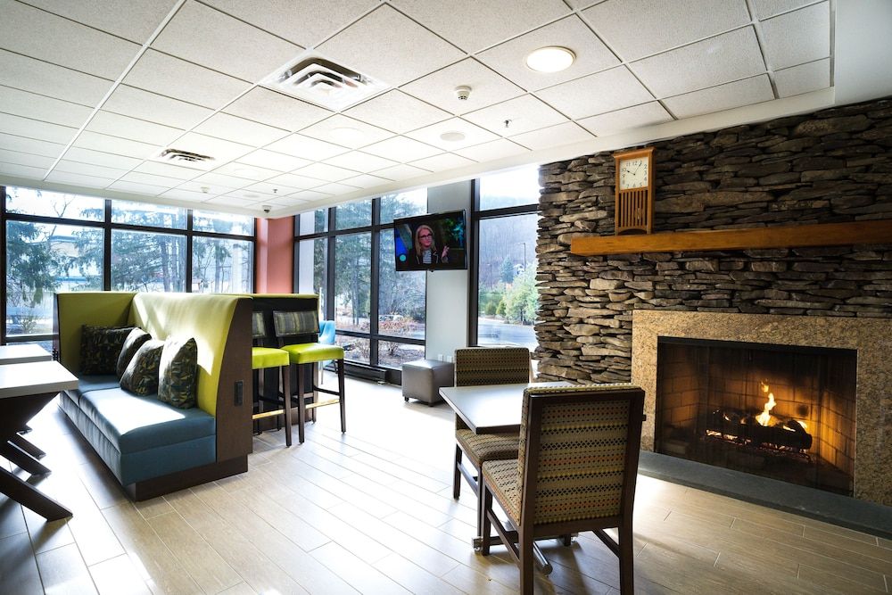 Hampton Inn Clarks Summit 3