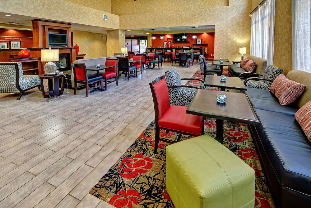 Hampton Inn Quincy 3