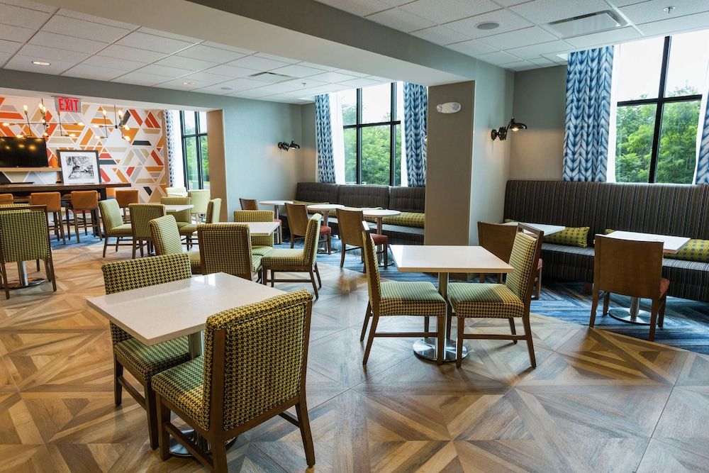 Hampton Inn Cumberland 3