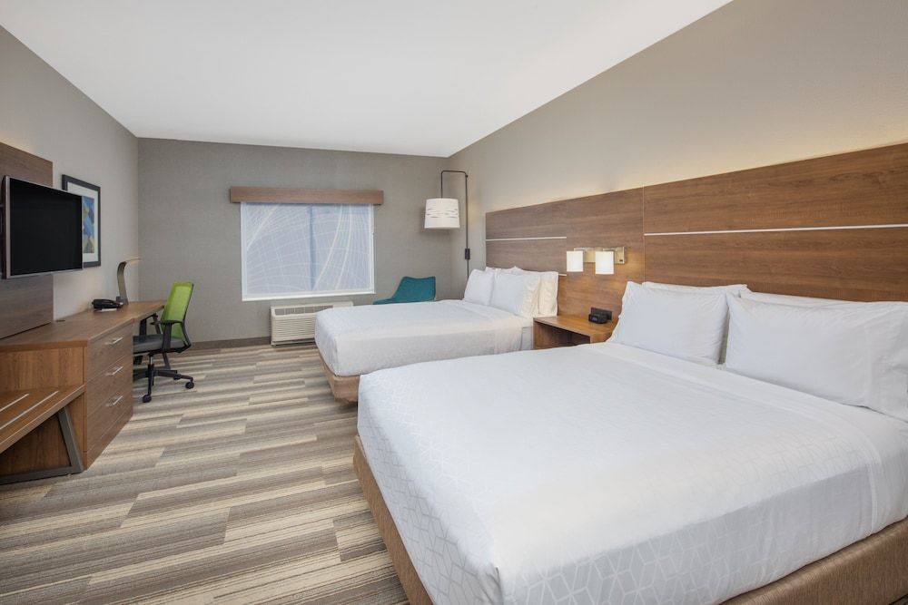 Holiday Inn Express Surprise by IHG 2