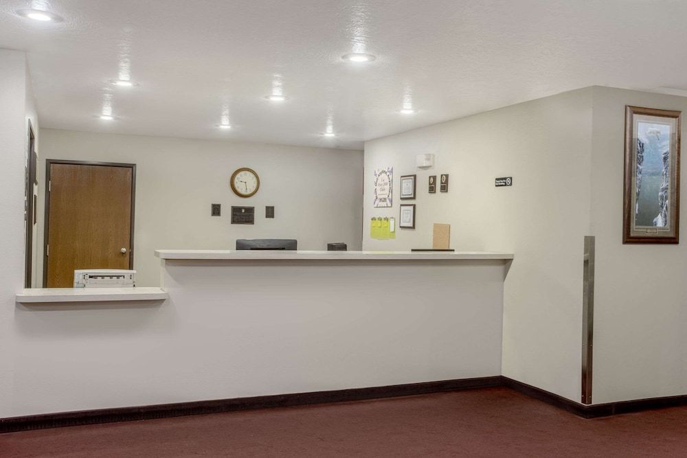Super 8 by Wyndham Blackfoot 3