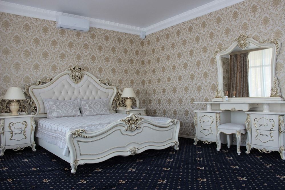 Palazzo 3 estrellas en Kostanái