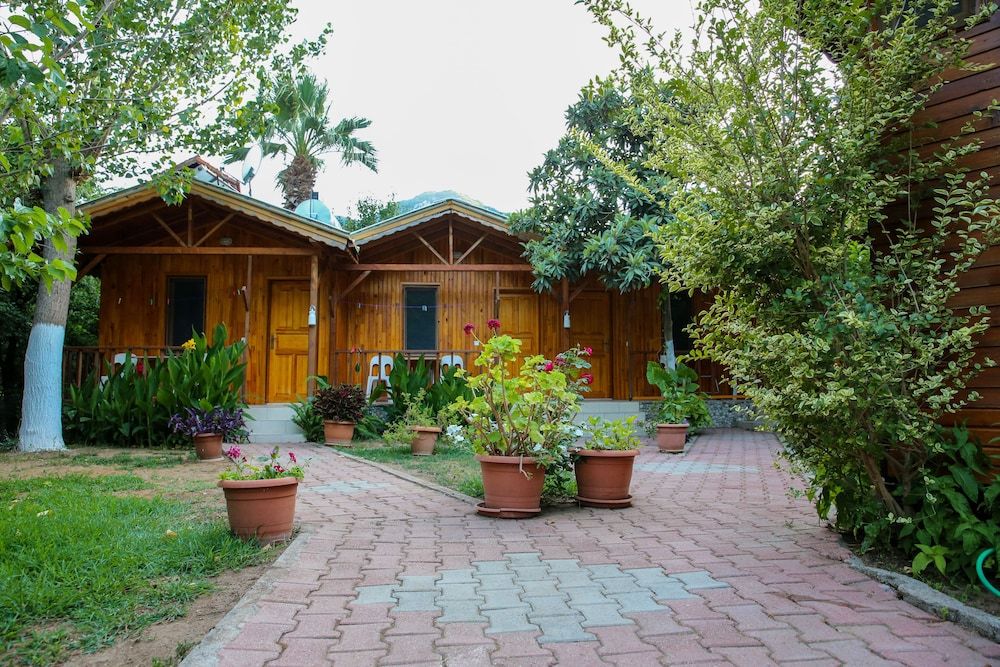 Duran Pansiyon Bungalow -1 estrellas en Adrasan