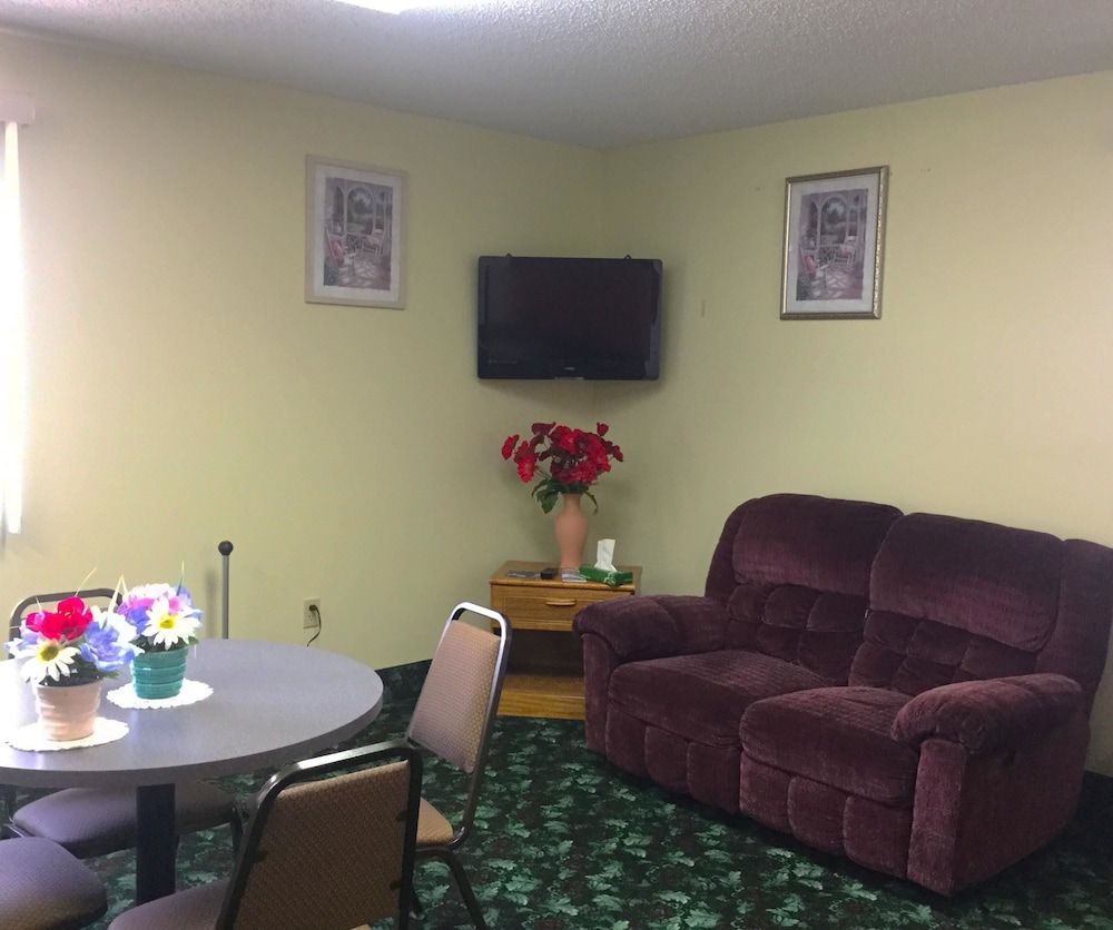 Americas Best Value Inn West Frankfort 3