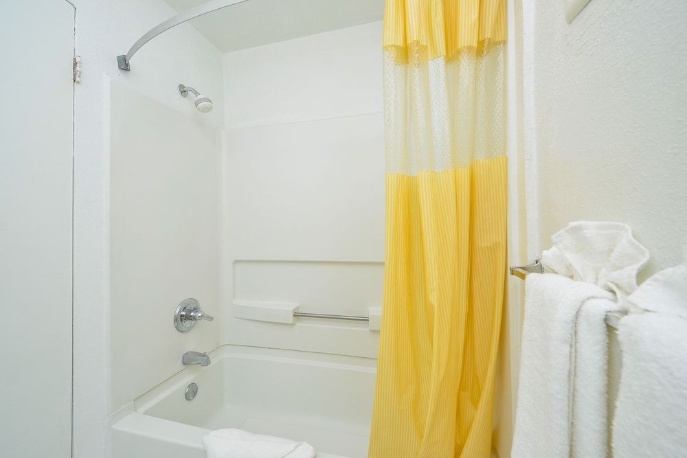 Americas Best Value Inn Chico 3