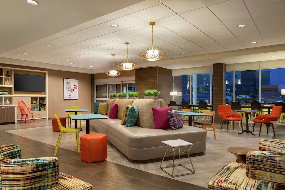 Home2 Suites by Hilton Frederick 3
