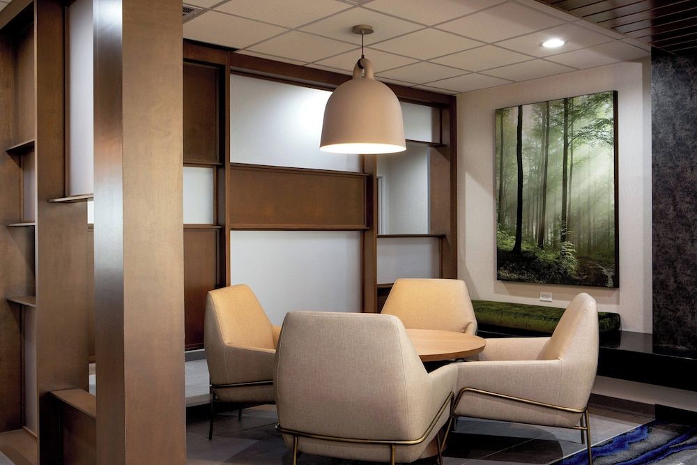 Fairfield Inn & Suites by Marriott McPherson 2
