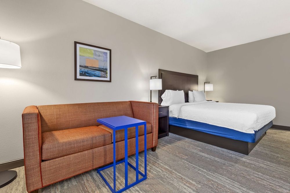 Hampton Inn Mebane 3