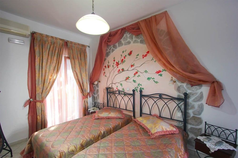 Amaryllis Studios 2
