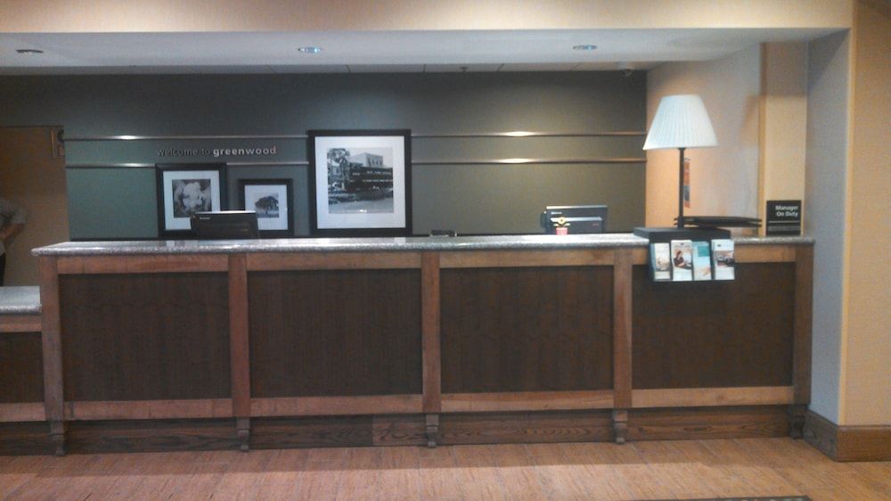 Hampton Inn Greenwood 2