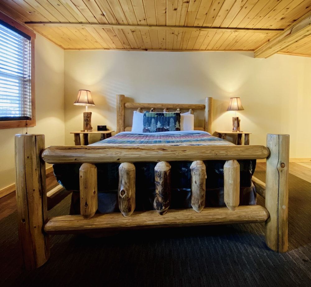 Salida Inn & Monarch Suites 3