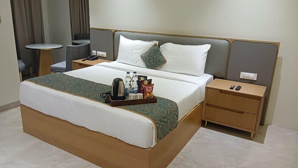 Hotel Sannidhi Emerald -1 estrellas en Raigīr