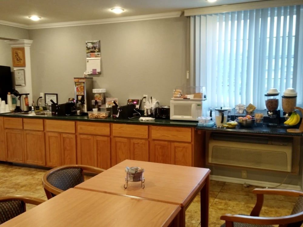 Americas Best Value Inn Pendleton 3