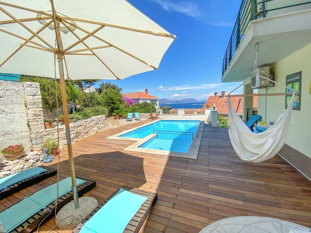 Eco Apartments Sunshine with heated pool -1 estrelas em Lumbarda