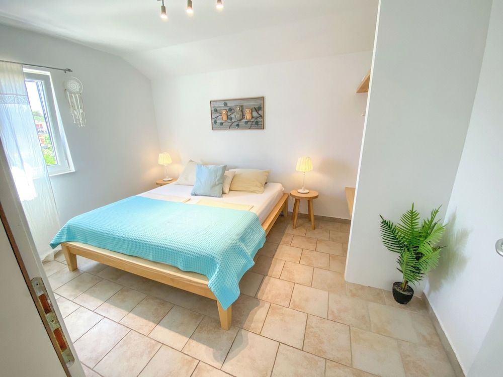 Eco Apartments Sunshine with heated pool 3
