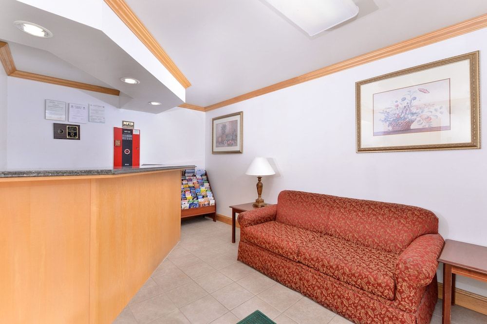 Tower Inn And Suites Of Guilford - Madison 3
