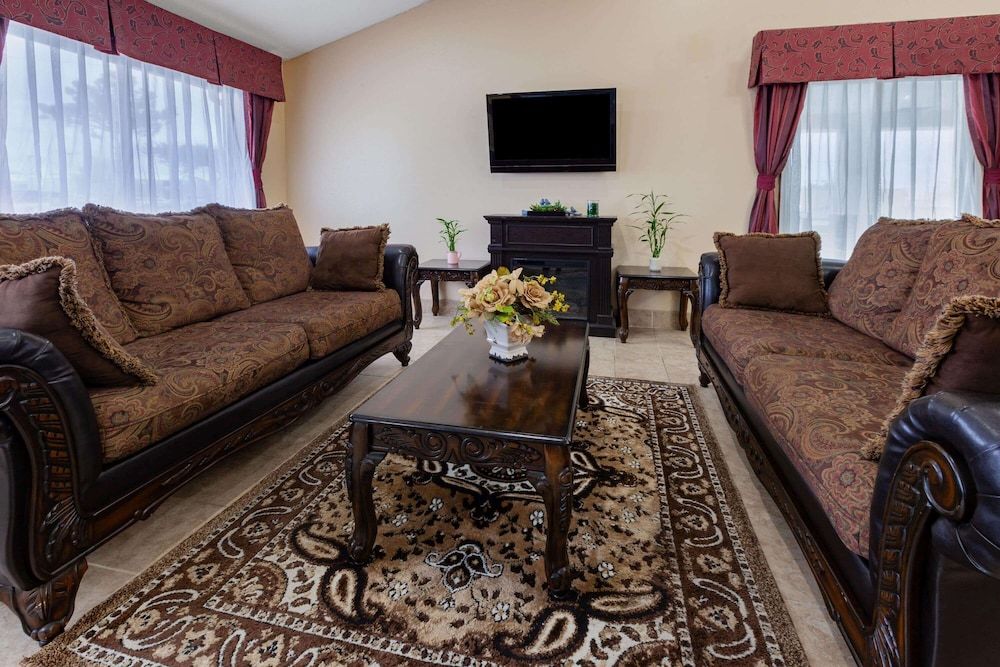 Baymont by Wyndham Perrysburg/Toledo 2