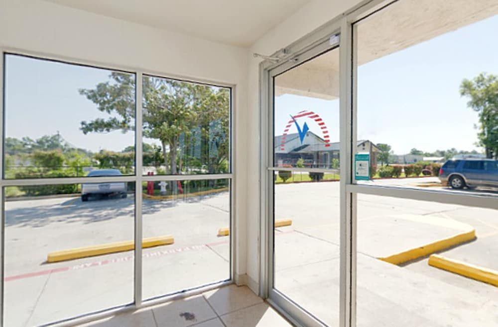 Americas Best Value Inn & Suites Groves Port Arthur 2