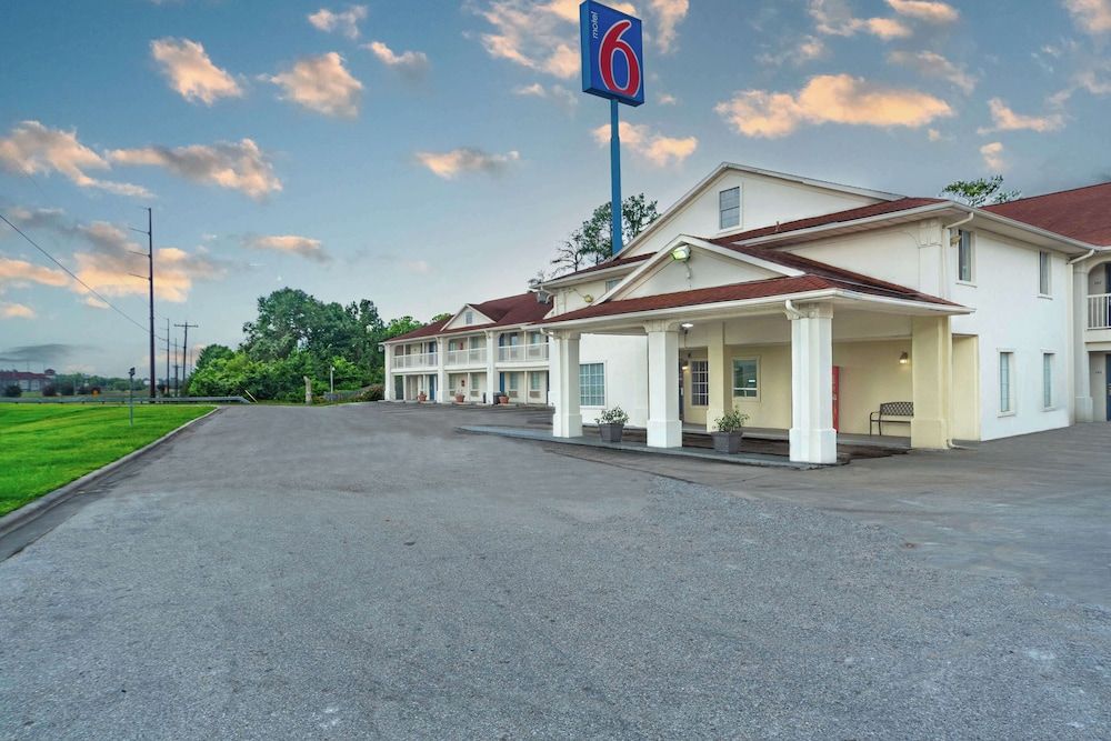 Motel 6 Livingston, TX 2 estrellas en Livingston
